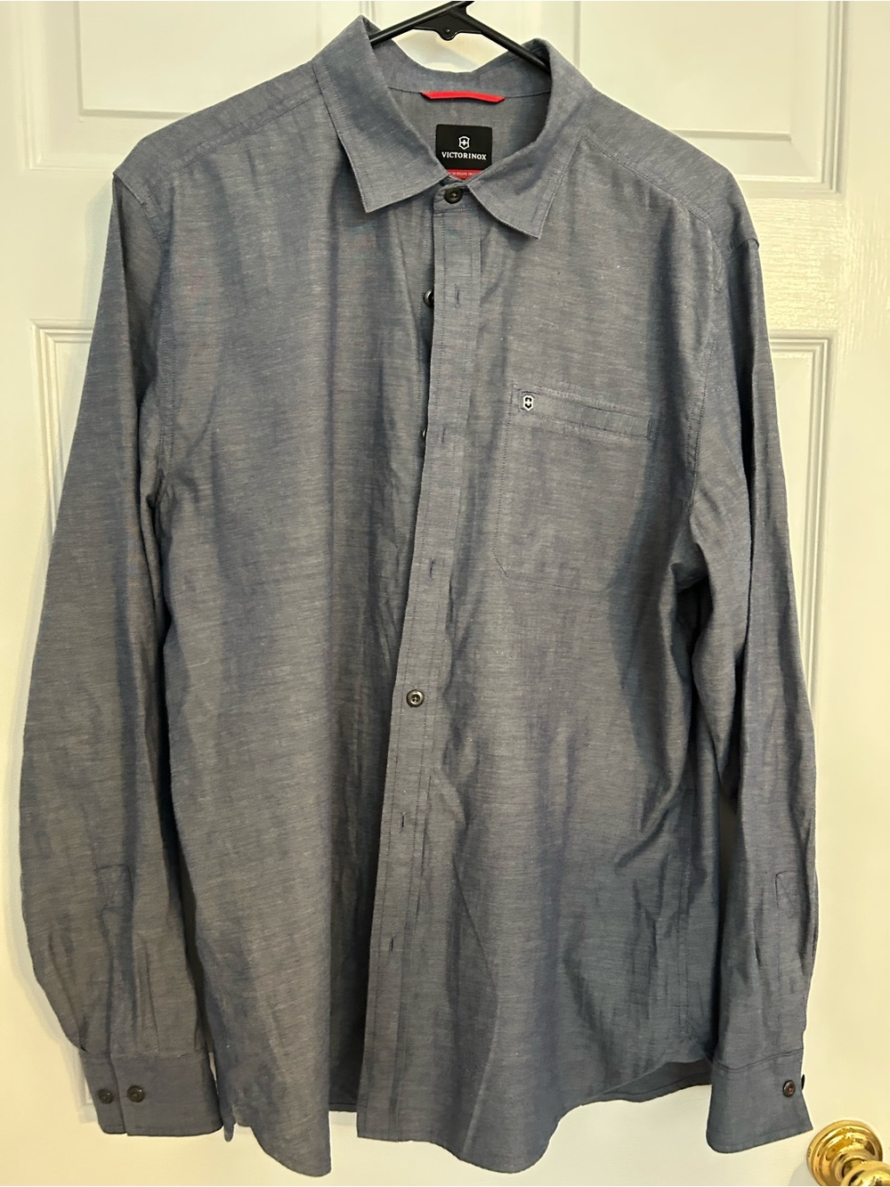 Victorinox Men's Button-Down Casual Shirt in Heather Blue
